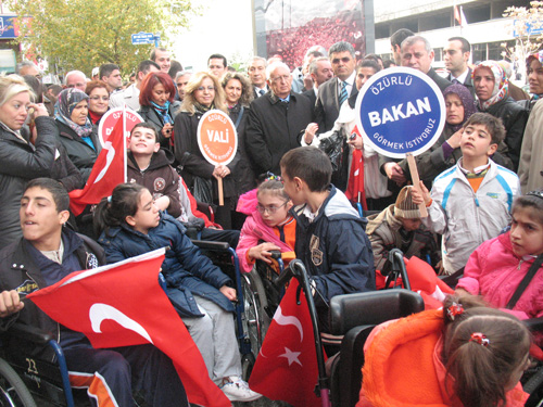 Demokrat Partiden Engelliler Gününe Katılım